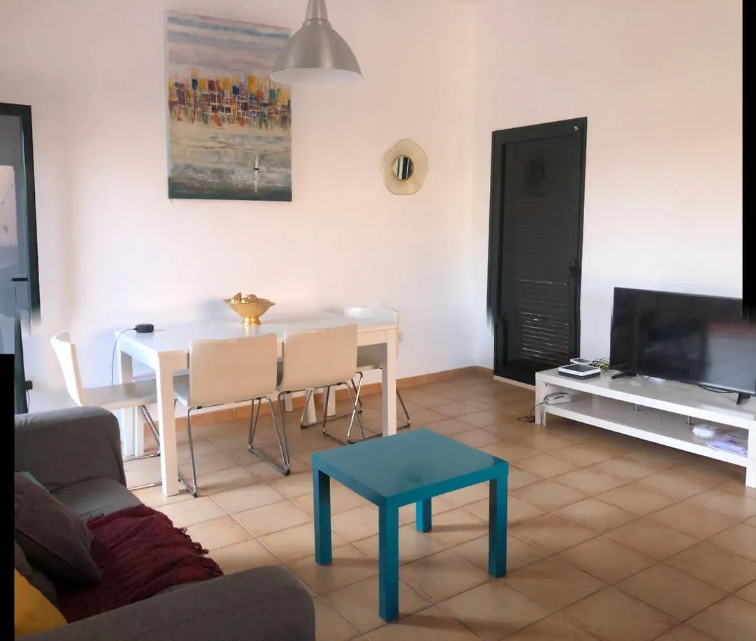 Lovely 2-Bed Villa In Corralejo Fuerteventura