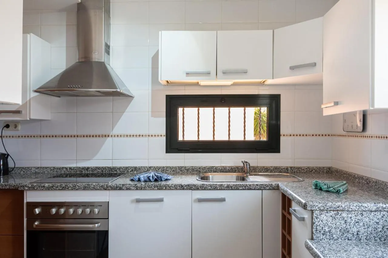 Lovely 2-Bed Villa In Corralejo Fuerteventura