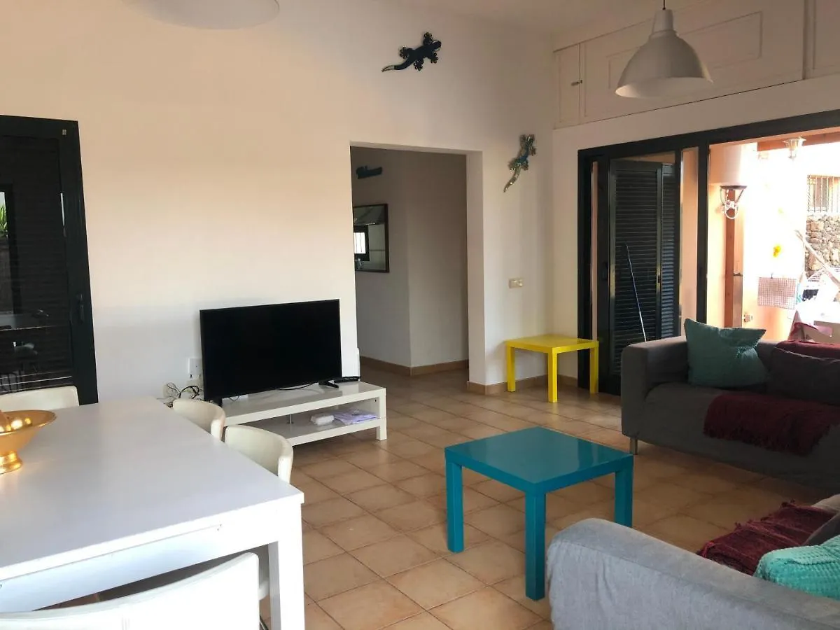Lovely 2-Bed Villa In Corralejo Fuerteventura Španělsko