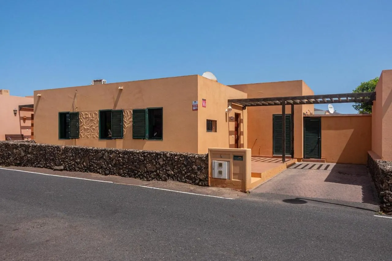 Lovely 2-Bed Villa In Corralejo Fuerteventura Španělsko