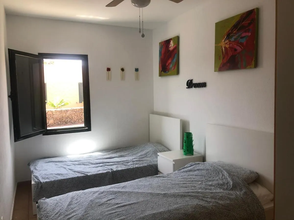 Lovely 2-Bed Villa In Corralejo Fuerteventura